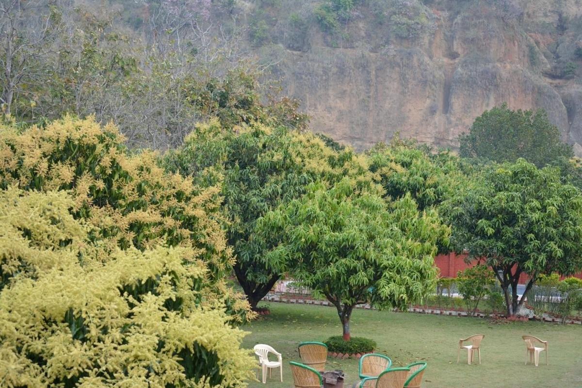 Jim Corbett Resort รามนาการ์ ภายนอก รูปภาพ